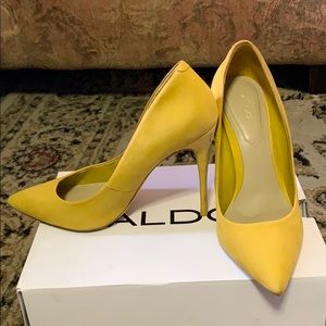 Mustard Yellow Heel